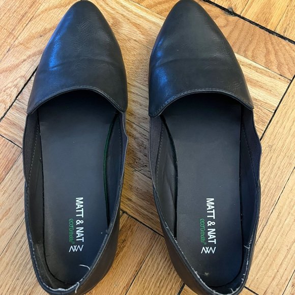 Matt & Nat Flats - Picture 2 of 5